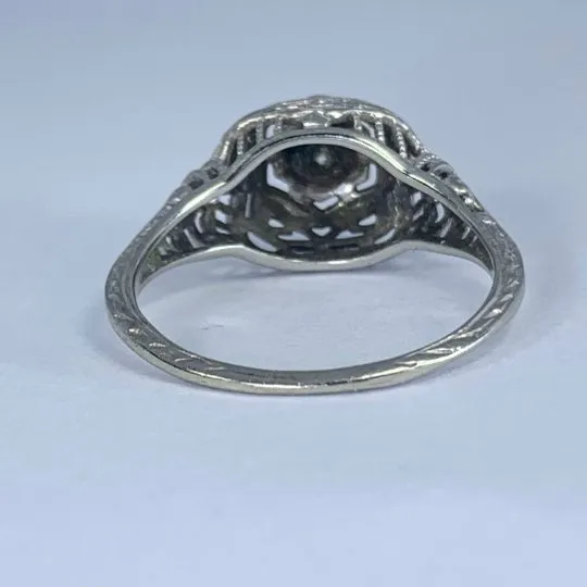 1920s Art Deco Diamond Engagement Ring in a 18K White Gold Filigree Setting. Estate Jewelry.