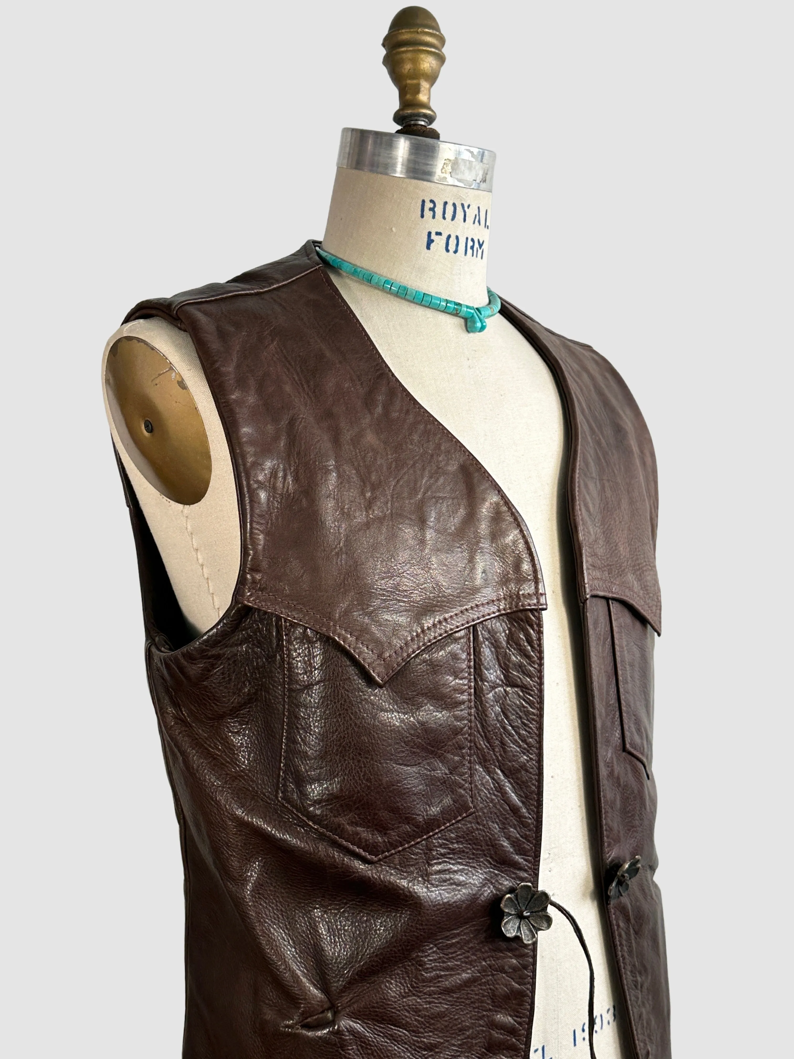 EAST WEST Musical Instruments 70s Mens Leather Vest  Medium