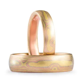 Elegant Matching Woodgrain Pattern Rings in 18kt Blaze Palette