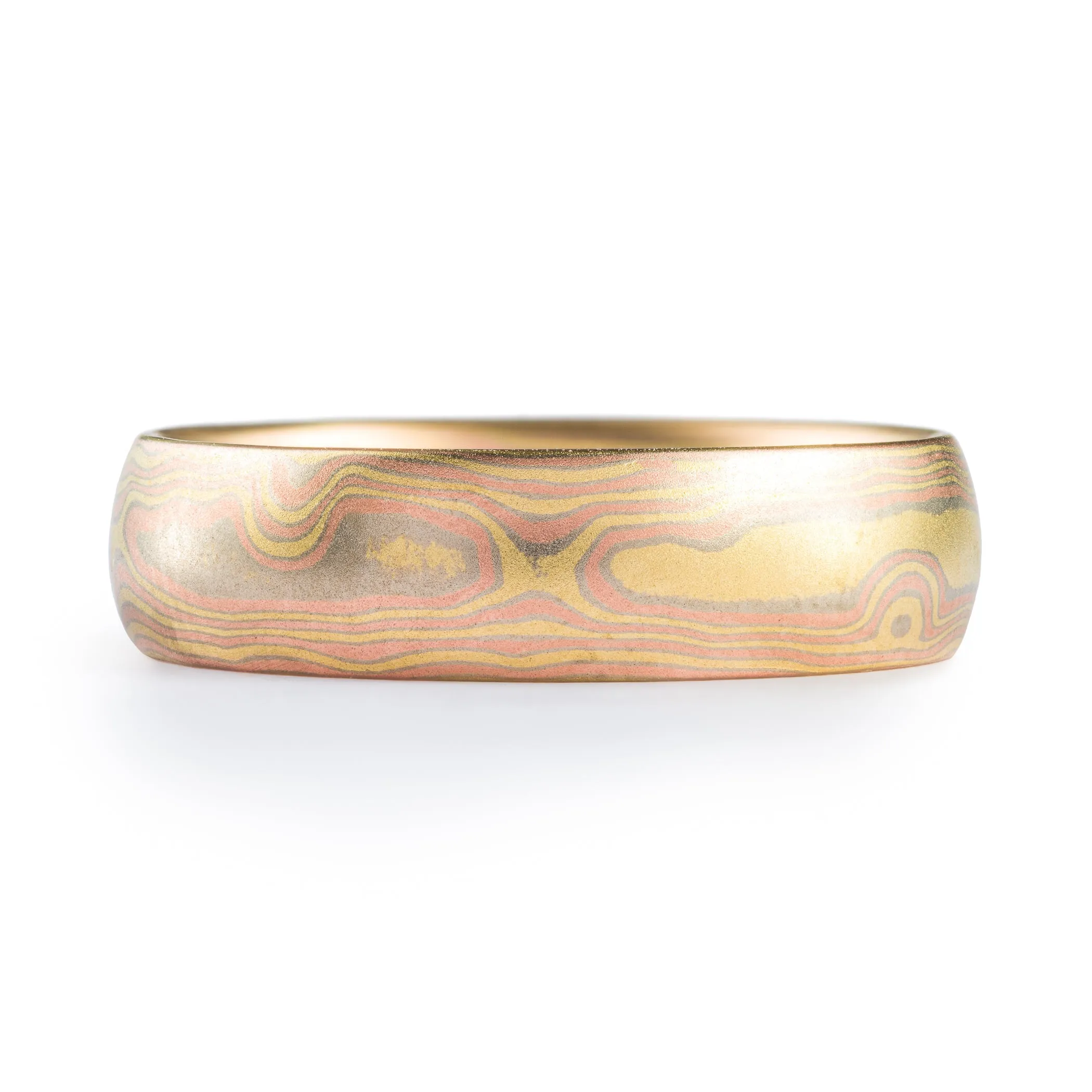 Elegant Matching Woodgrain Pattern Rings in 18kt Blaze Palette