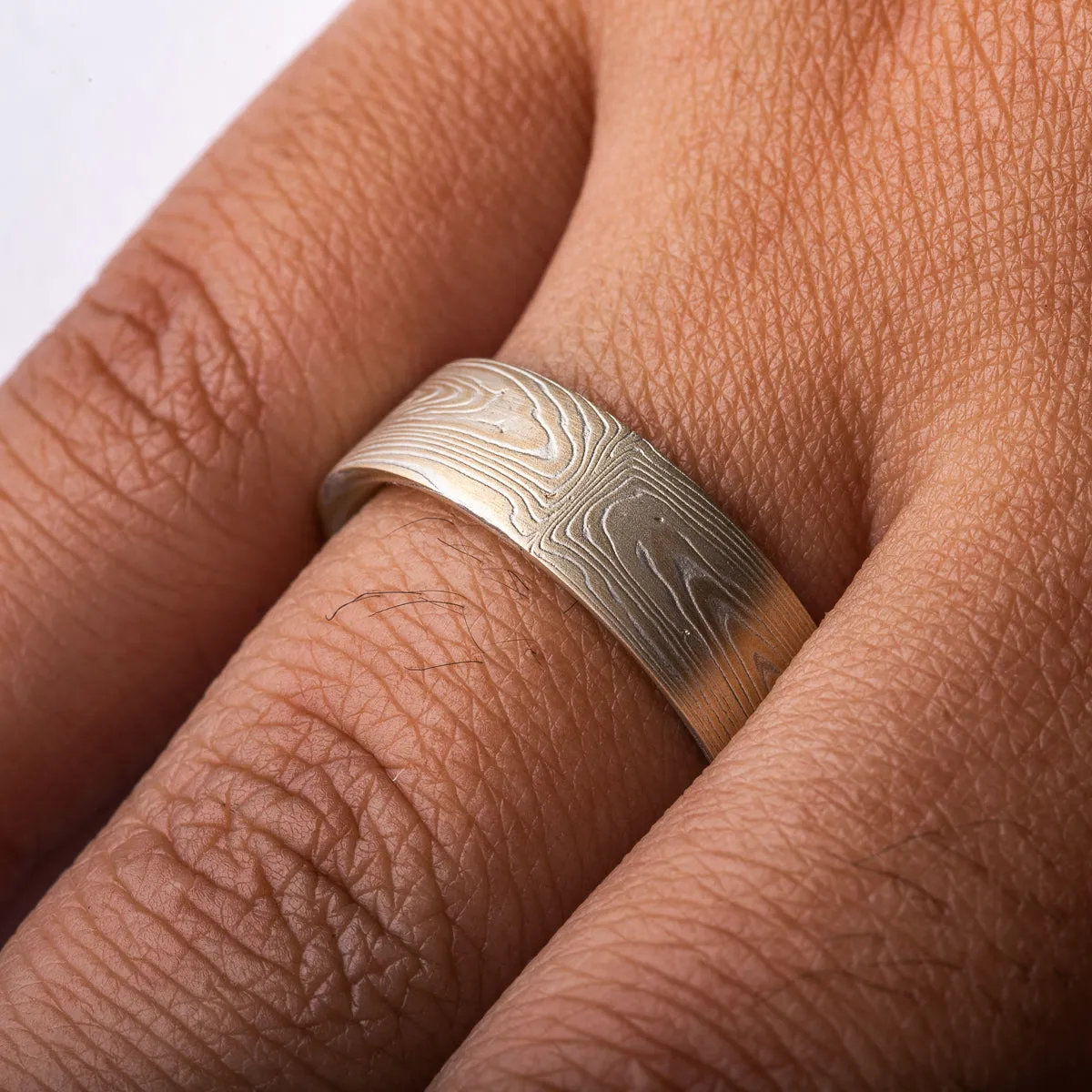 Elegant Wedding Band Set in Spark Palette and Vortex Pattern