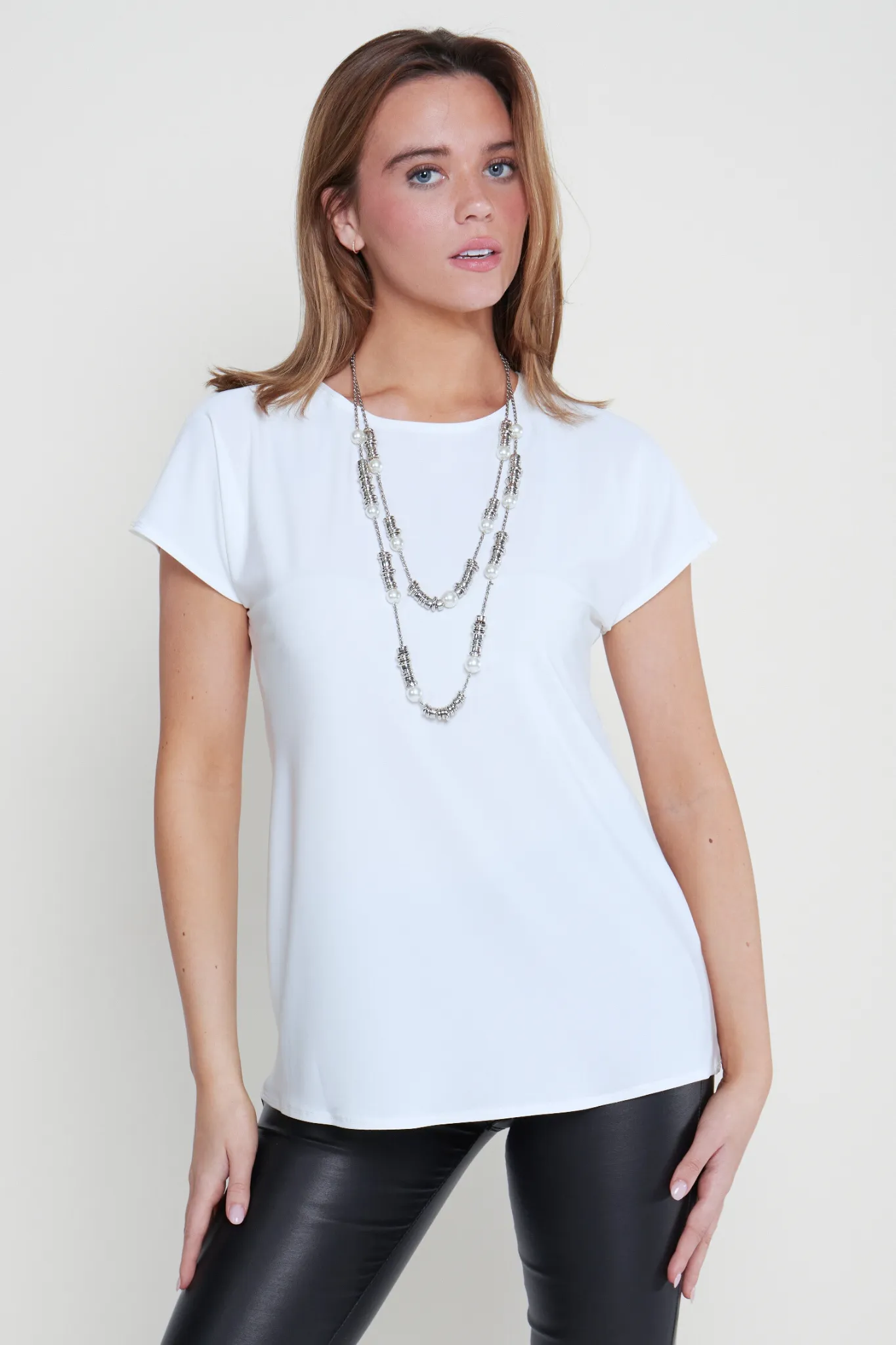 Saloos Essential Extended-Shoulder Top with Necklace