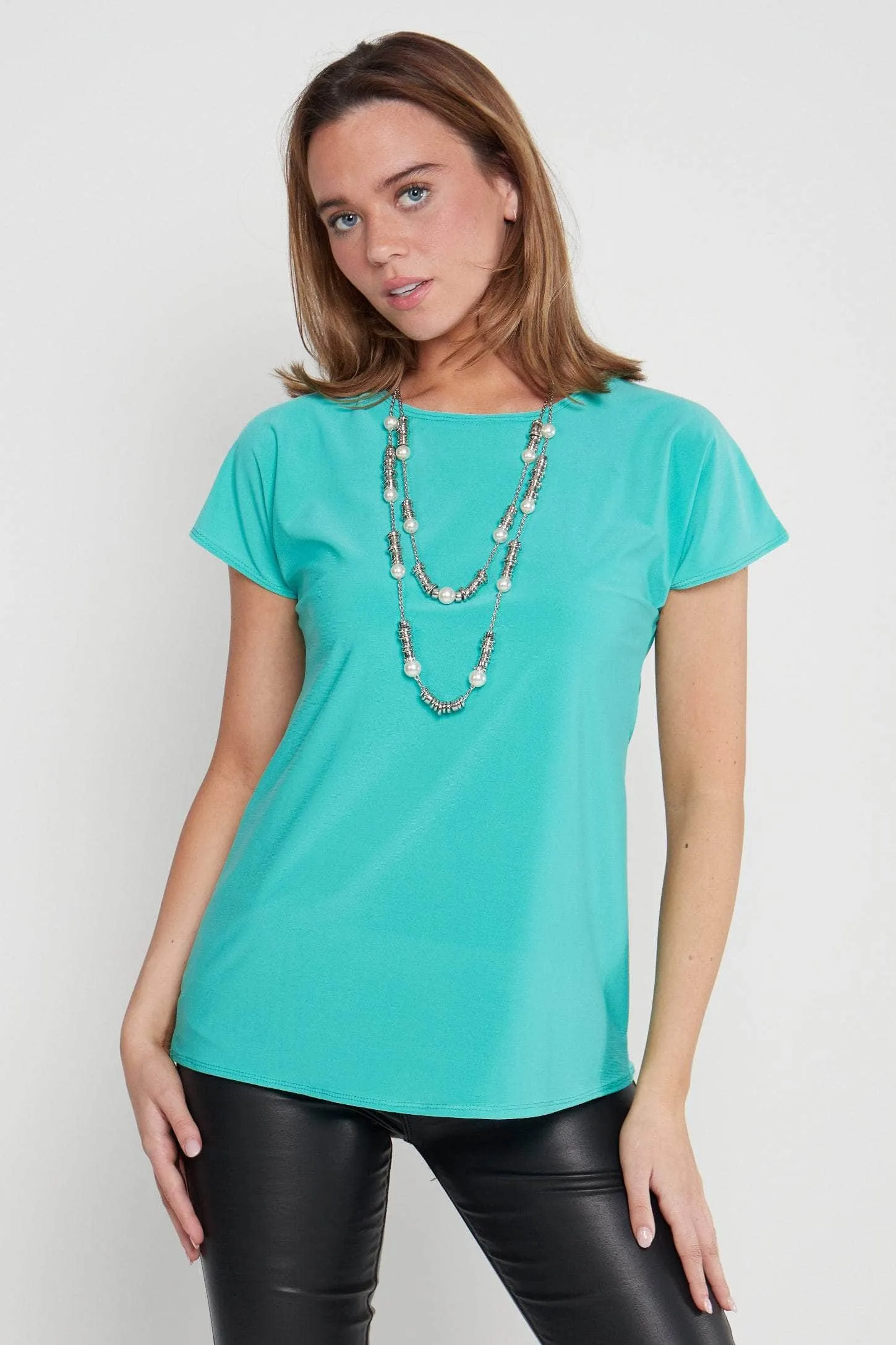 Saloos Essential Extended-Shoulder Top with Necklace