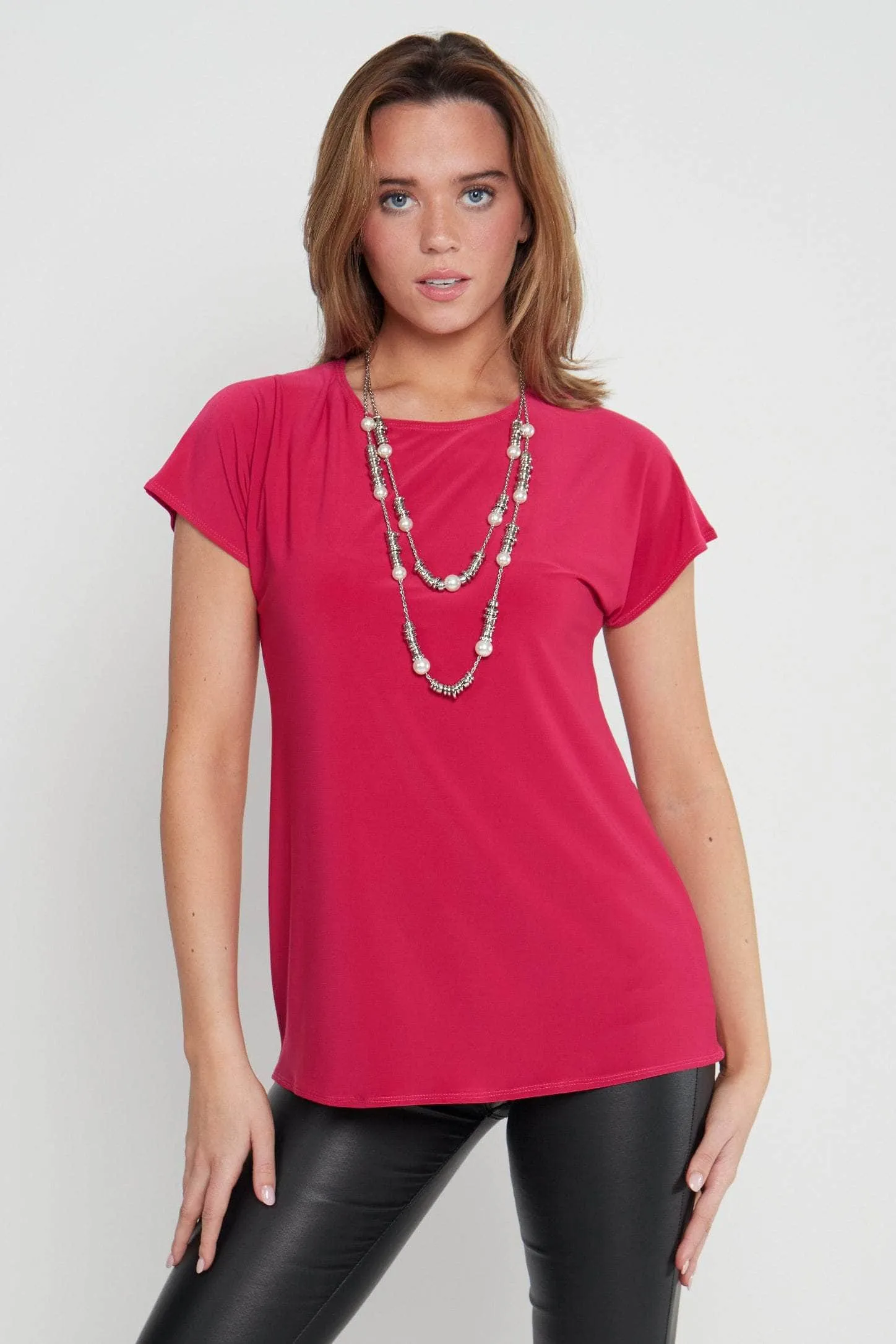 Saloos Essential Extended-Shoulder Top with Necklace