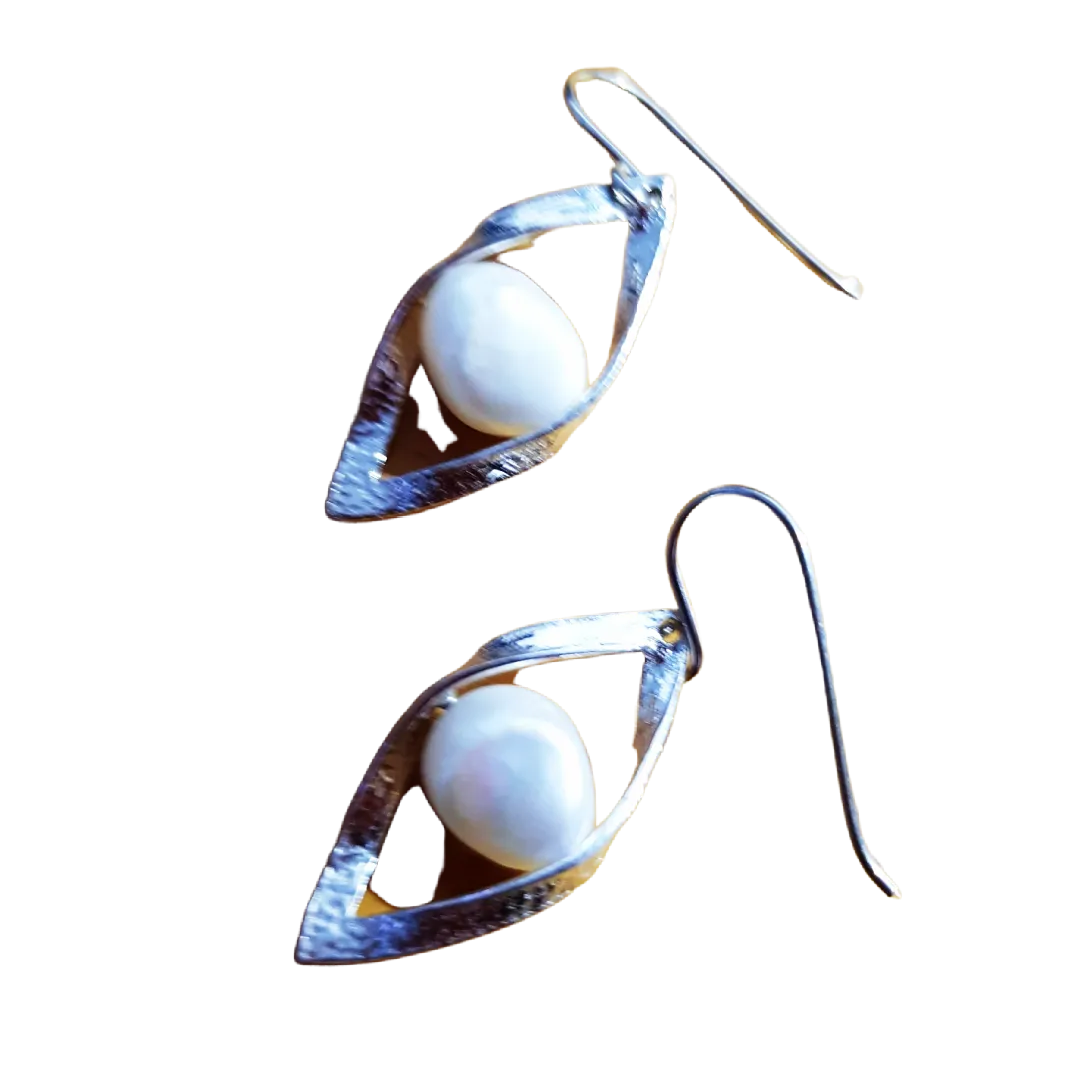 Sterling Silver mother of pearl earrings, Feminine and elegant earrings