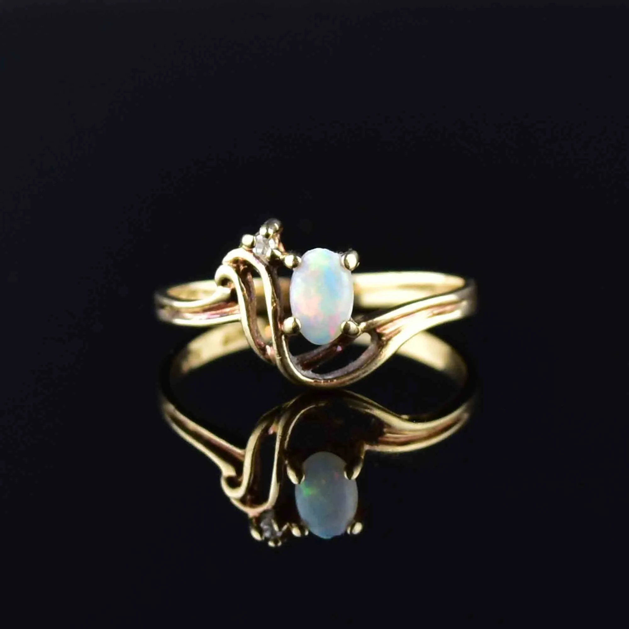 Vintage 10K Gold Opal Diamond Ring