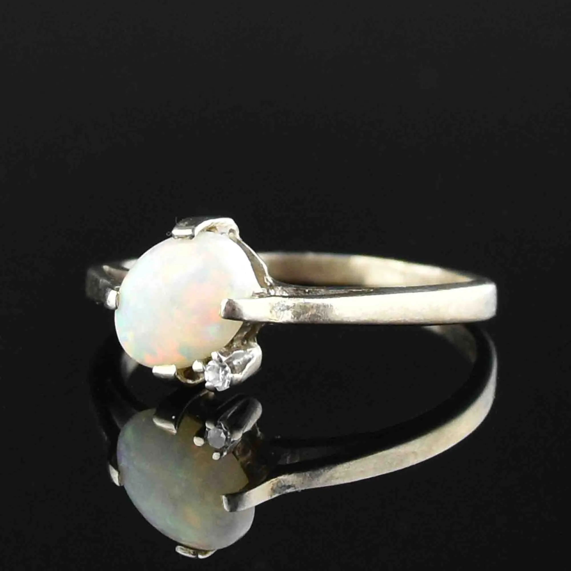 Vintage 10K White Gold Opal Diamond Ring